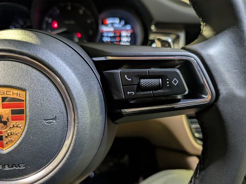 Certified 2026 Porsche Macan AWD/4WD image 28