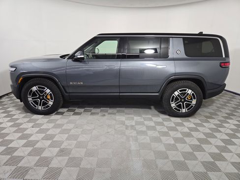 Used 2022 Rivian R1S Launch Edition image 2