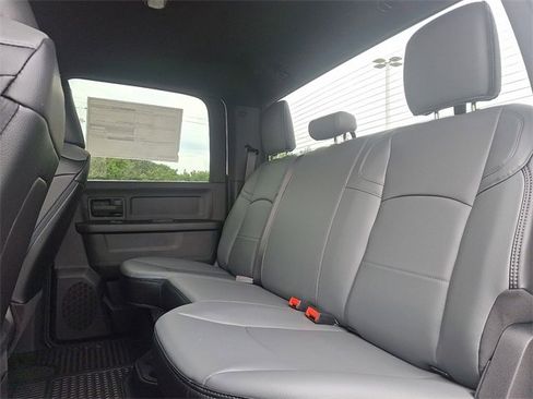 Used 2023 RAM 3500 Tradesman w/ Chrome Appearance Group image 10