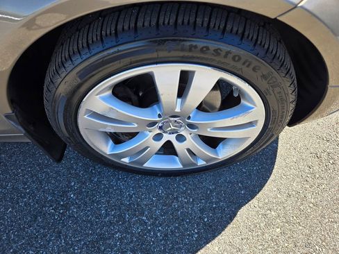 Used 2011 Mercedes-Benz C 300 Sedan image 11