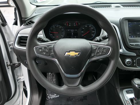 Used 2019 Chevrolet Equinox LS AWD/4WD image 18