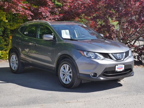 Used 2019 Nissan Rogue Sport SV w/ Technology Package AWD/4WD image 24