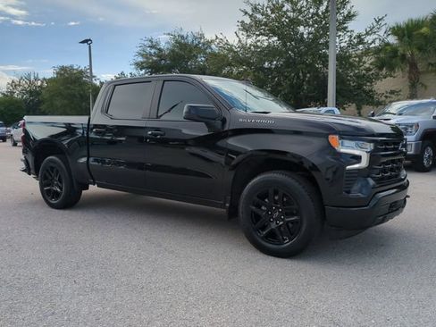 Used 2023 Chevrolet Silverado 1500 RST RWD image 2