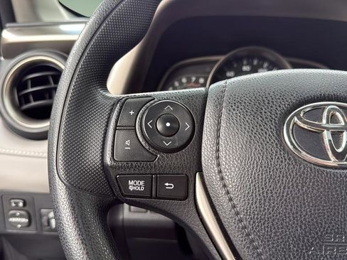 Used 2015 Toyota RAV4 XLE image 22