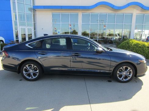 Used 2024 Honda Accord EX image 7