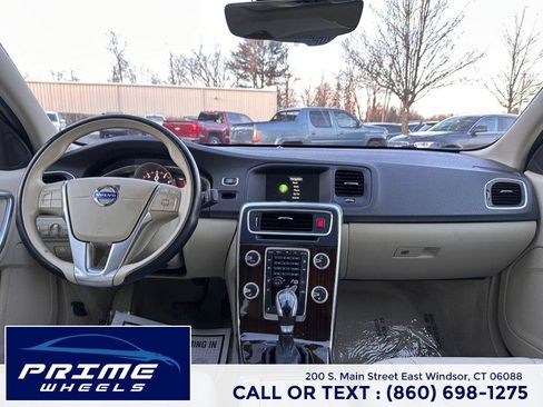 Used 2016 Volvo S60 T5 Premier image 16