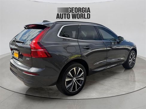 Used 2022 Volvo XC60 B5 Momentum w/ Advanced Package AWD/4WD image 13