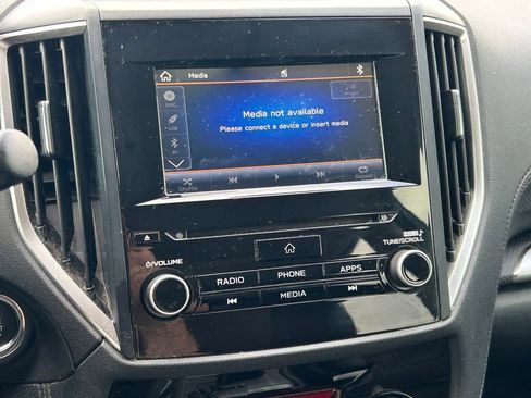 Used 2020 Subaru Forester Premium image 31