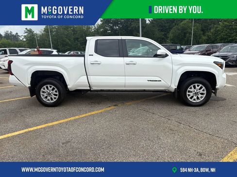 Used 2025 Toyota Tacoma SR5 AWD/4WD image 7