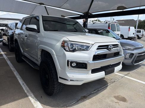 Used 2022 Toyota 4Runner Limited AWD/4WD image 2