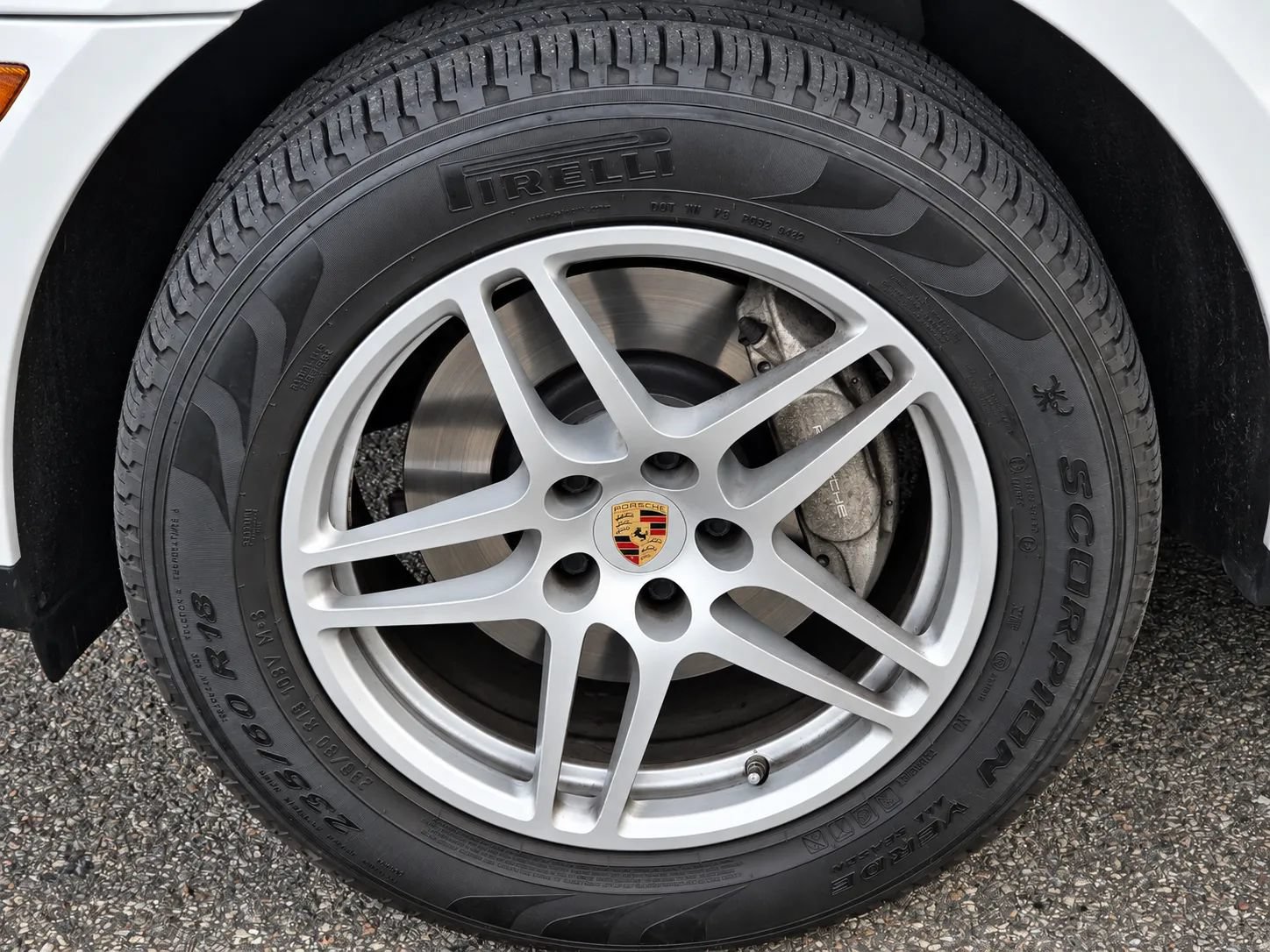 Used 2017 Porsche Macan AWD/4WD image 17