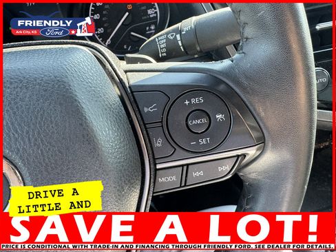 Used 2024 Toyota Camry SE w/ Convenience Package image 17