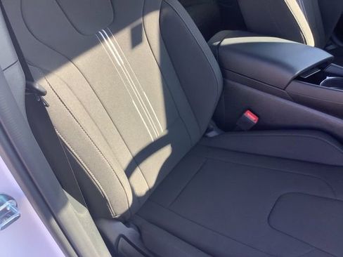 Certified 2025 Hyundai Elantra SEL image 9