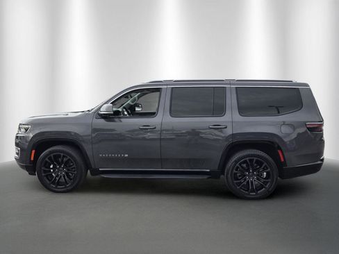 Used 2022 Jeep Wagoneer Series III w/ Convenience Group I RWD image 4