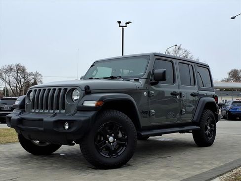 Used 2021 Jeep Wrangler Unlimited Sport AWD/4WD image 3
