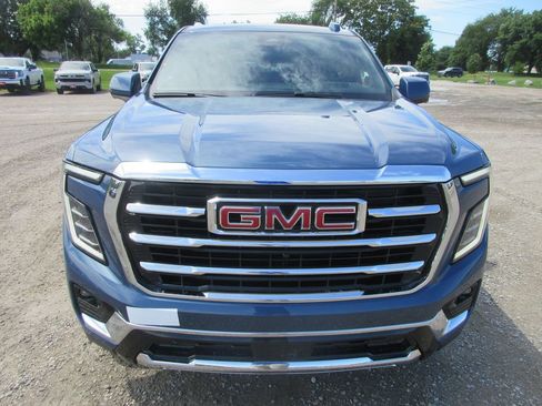 New 2026 GMC Yukon Elevation w/ Elevation Premium Package AWD/4WD image 10