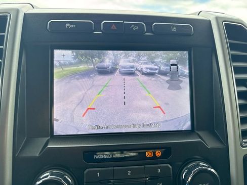 Used 2020 Ford F250 Lariat w/ Chrome Package AWD/4WD image 16