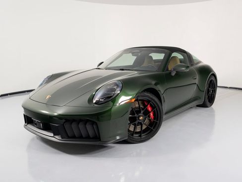 Certified 2026 Porsche 911 Targa 4 GTS AWD/4WD image 1