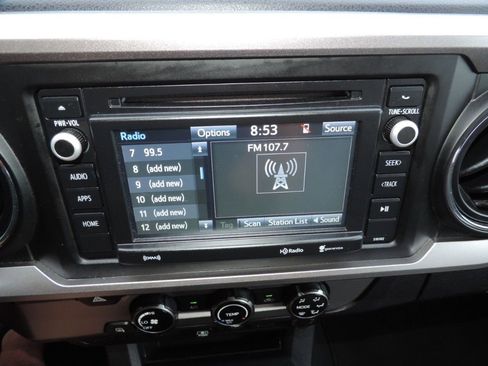 Used 2018 Toyota Tacoma SR5 image 22