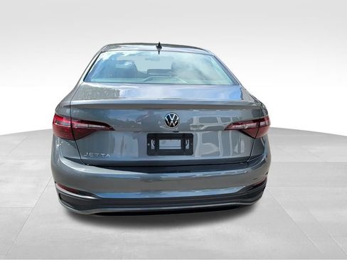 Used 2022 Volkswagen Jetta S w/ IQ.Drive Package FWD image 4