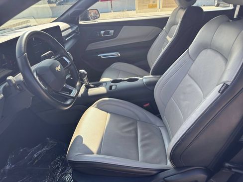 Used 2025 Ford Mustang GT Premium RWD image 27