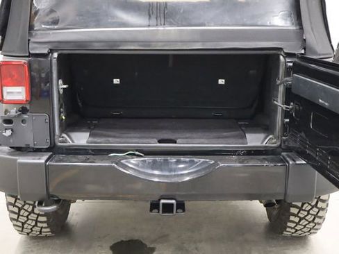 Used 2017 Jeep Wrangler Sport image 11