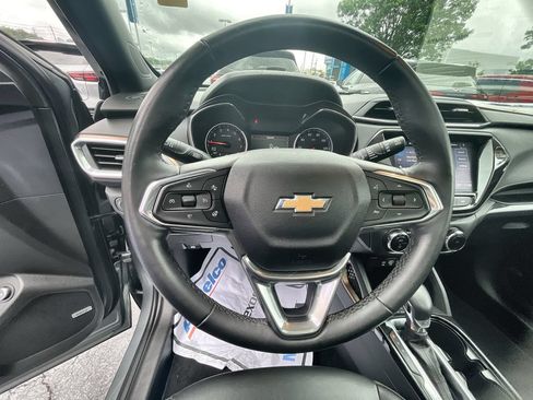 Used 2023 Chevrolet TrailBlazer ACTIV w/ Sun and Liftgate Package AWD/4WD image 11