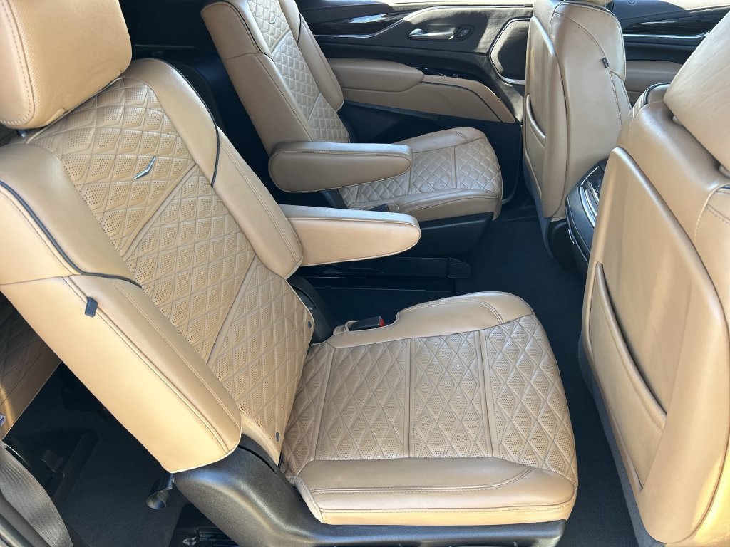 Used 2022 Cadillac Escalade ESV Sport w/ Touring Package AWD/4WD image 28