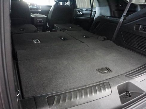 Used 2022 GMC Yukon SLT w/ SLT Premium Package image 23