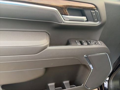 New 2026 GMC Sierra 1500 Elevation image 17