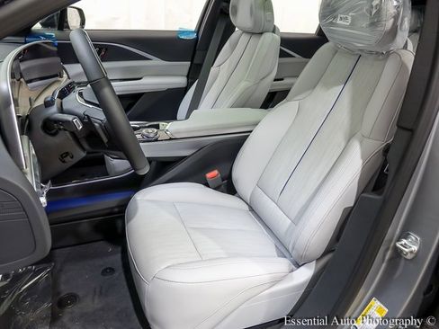 New 2025 Cadillac Lyriq Sport image 8