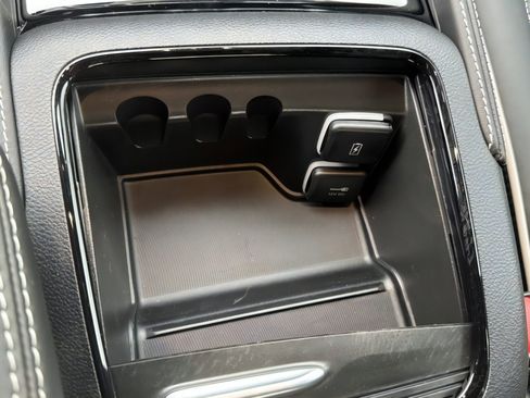 New 2026 Chrysler Pacifica Limited w/ Uconnect Theater Family Group image 29