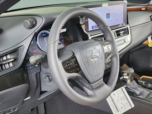 New 2025 Lexus ES 350 w/ Premium Package image 15