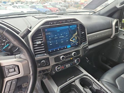 Used 2022 Ford F250 Platinum image 15