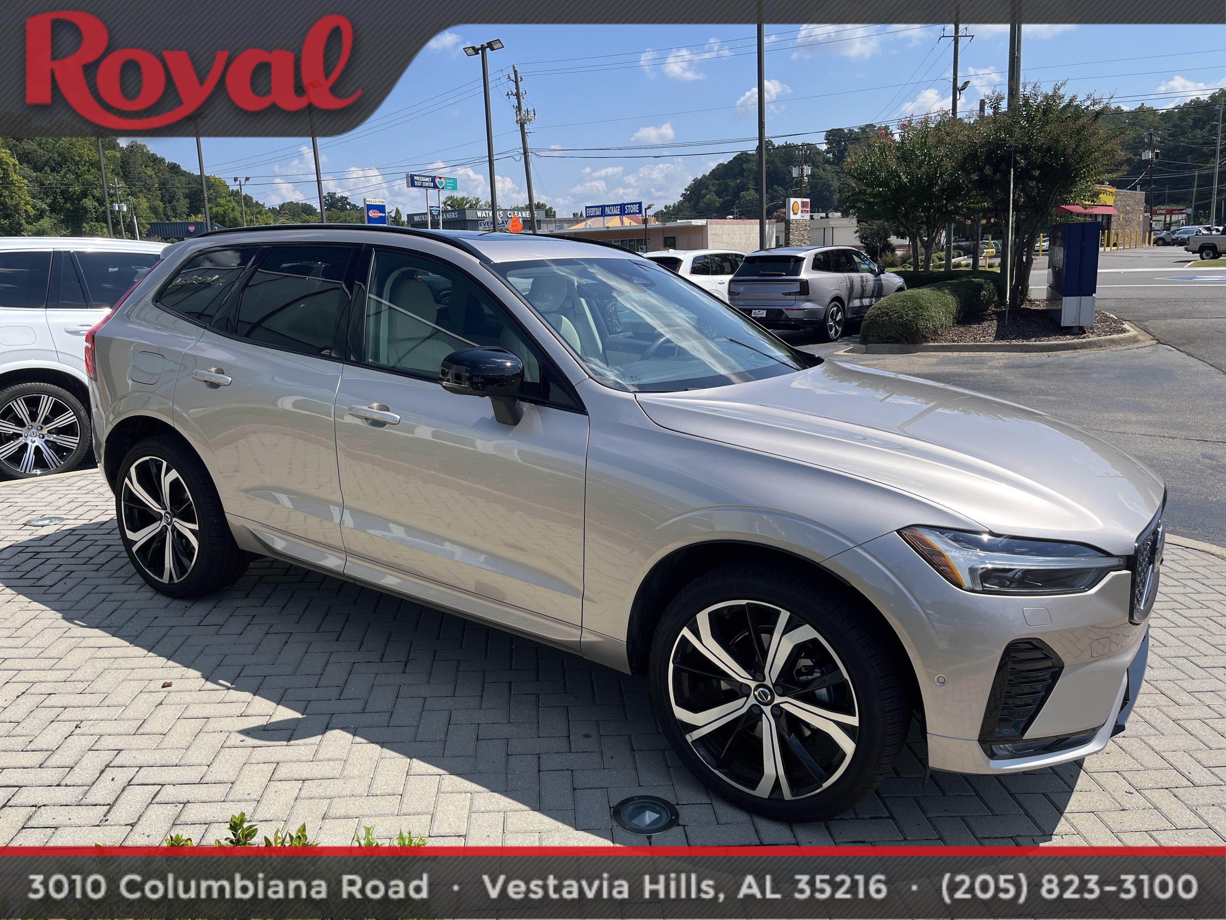 Certified 2025 Volvo XC60 B5 Ultra w/ Protection Package Premier AWD/4WD image 6
