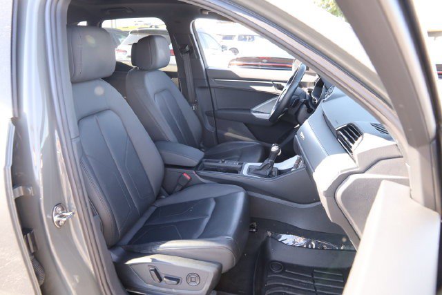 Used 2022 Audi Q3 2.0T Premium AWD/4WD image 12