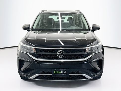 Used 2023 Volkswagen Taos S FWD image 2