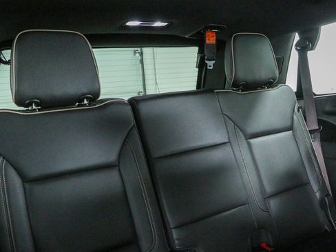 Used 2021 Chevrolet Tahoe Premier AWD/4WD image 32