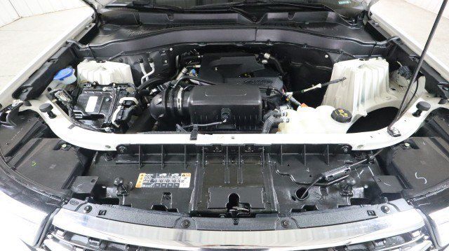 Used 2020 Ford Explorer XLT w/ Equipment Group 202A RWD image 24