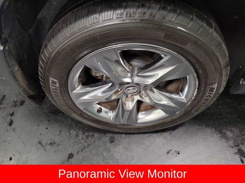Used 2019 Toyota Highlander Limited Platinum AWD/4WD image 11