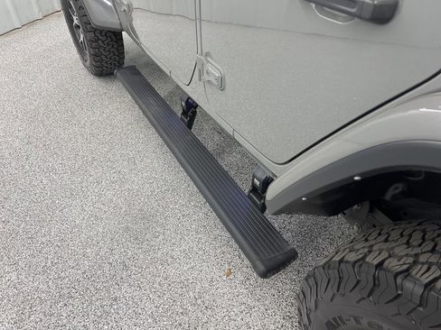 Used 2022 Jeep Wrangler Unlimited Rubicon image 10