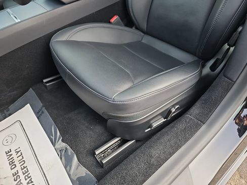 Used 2025 Tesla Model 3 Long Range image 34