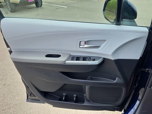 New 2026 Toyota Sienna XLE image 28