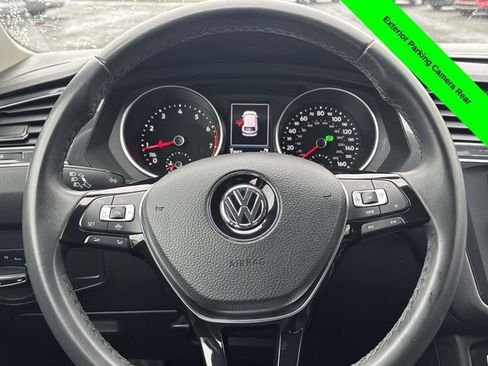 Used 2020 Volkswagen Tiguan SE image 25