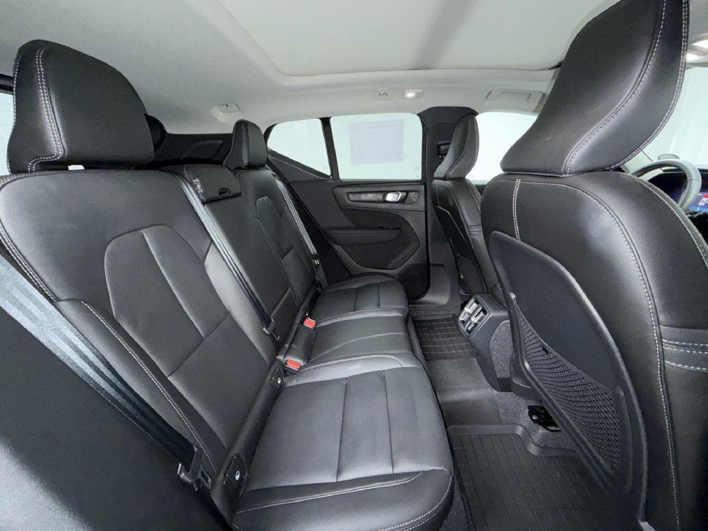 Used 2026 Volvo XC40 B5 Plus w/ Protection Package Premier AWD/4WD image 17