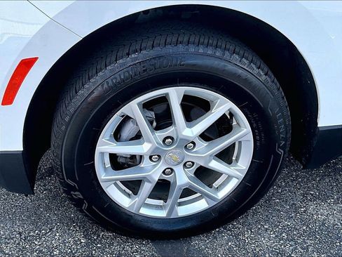 Used 2024 Chevrolet Equinox LT AWD/4WD image 7