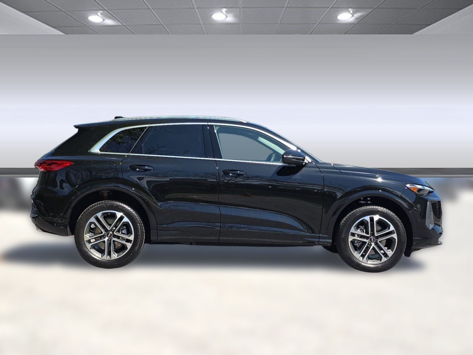 Used 2026 Audi Q5 Premium AWD/4WD image 8