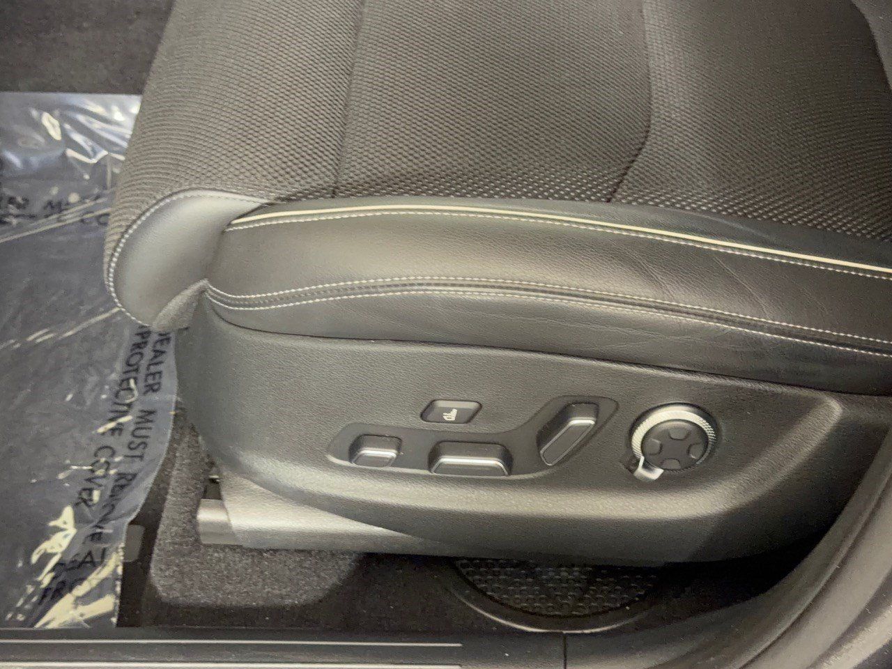 Used 2024 Genesis GV70 2.5T w/ Sport Prestige Package AWD/4WD image 16