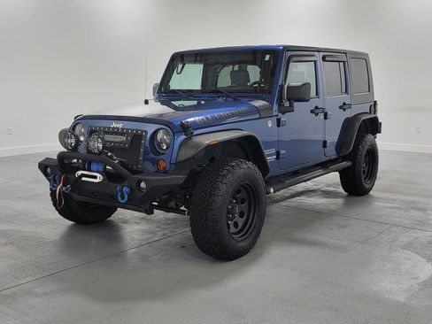Used 2010 Jeep Wrangler Unlimited Sport image 4