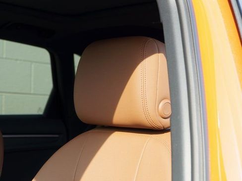 Certified 2025 Audi Q3 2.0T Premium Plus w/ Premium Plus Package image 19